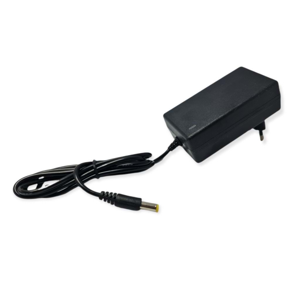 Rose RA-520 DC 5Volt 2Amper 5.5x2.5mm Adaptör